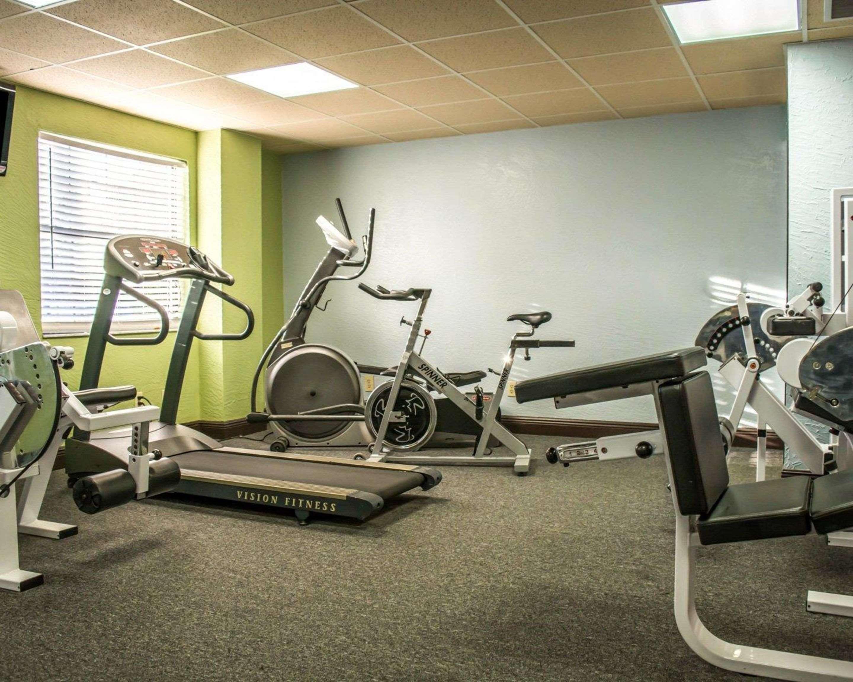 Clarion Pointe Tampa-Brandon Near Fairgrounds And Casino Hotel Mango Bagian luar foto