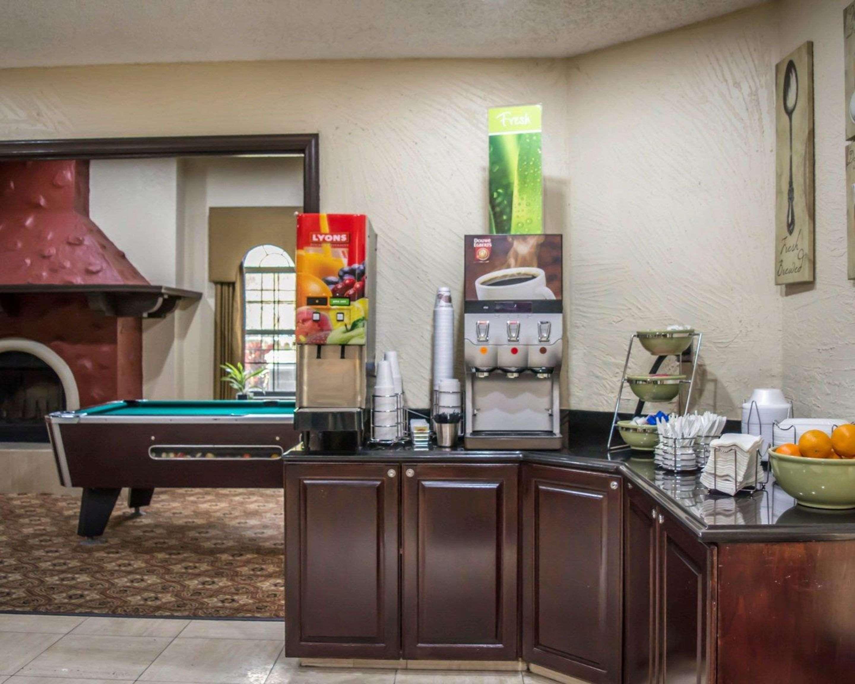 Clarion Pointe Tampa-Brandon Near Fairgrounds And Casino Hotel Mango Bagian luar foto
