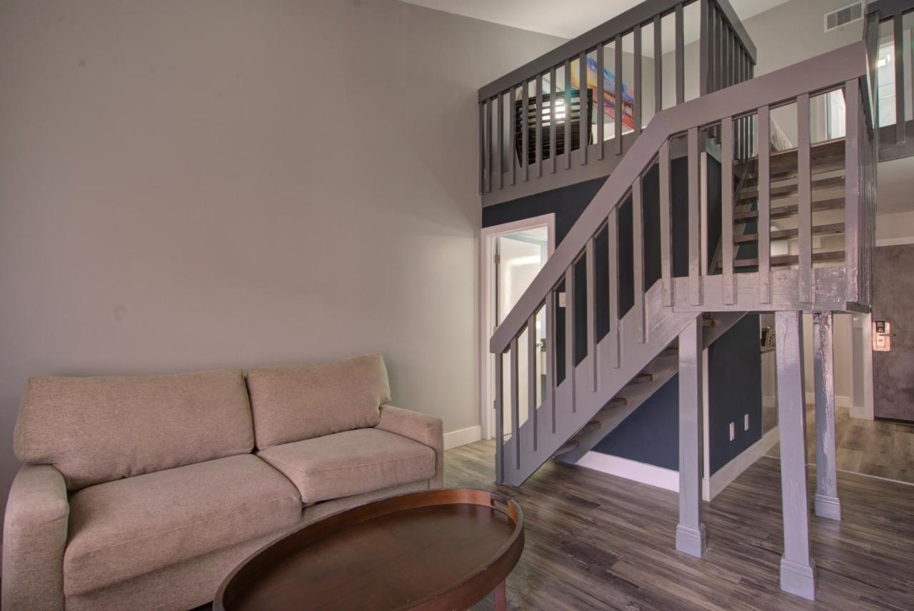 Clarion Pointe Tampa-Brandon Near Fairgrounds And Casino Hotel Mango Bagian luar foto
