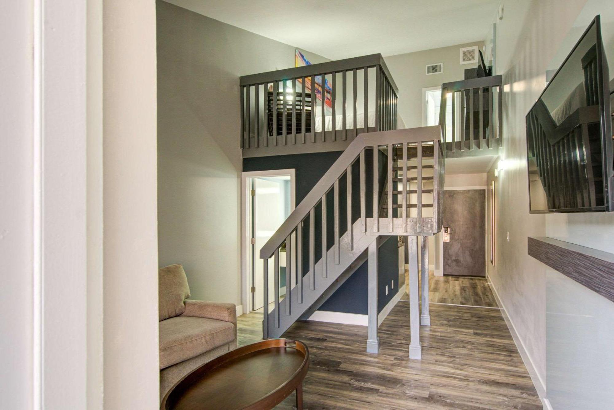 Clarion Pointe Tampa-Brandon Near Fairgrounds And Casino Hotel Mango Bagian luar foto