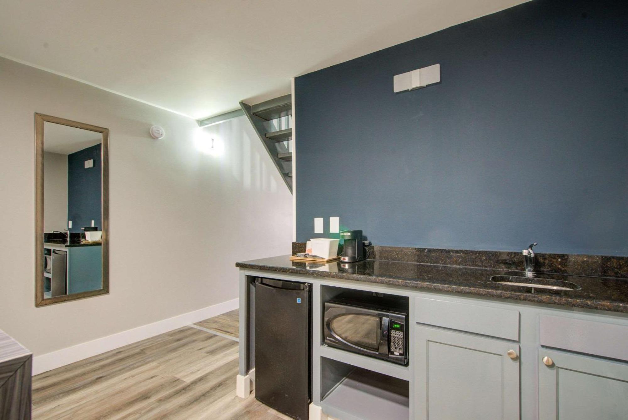 Clarion Pointe Tampa-Brandon Near Fairgrounds And Casino Hotel Mango Bagian luar foto